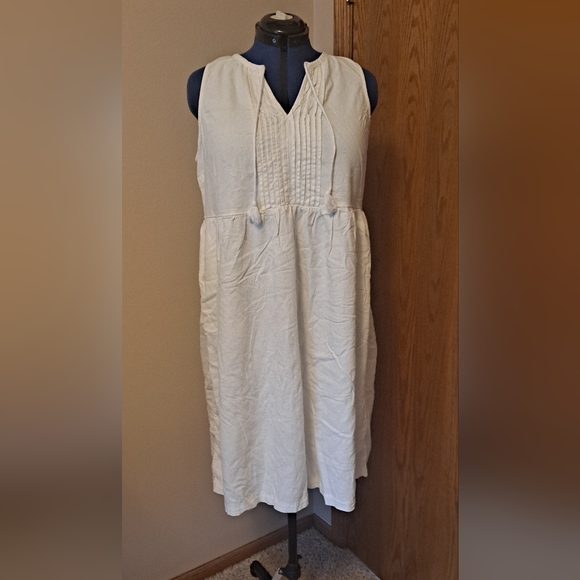 White Linen Dress - Worn Once - Picture 1 of 3
